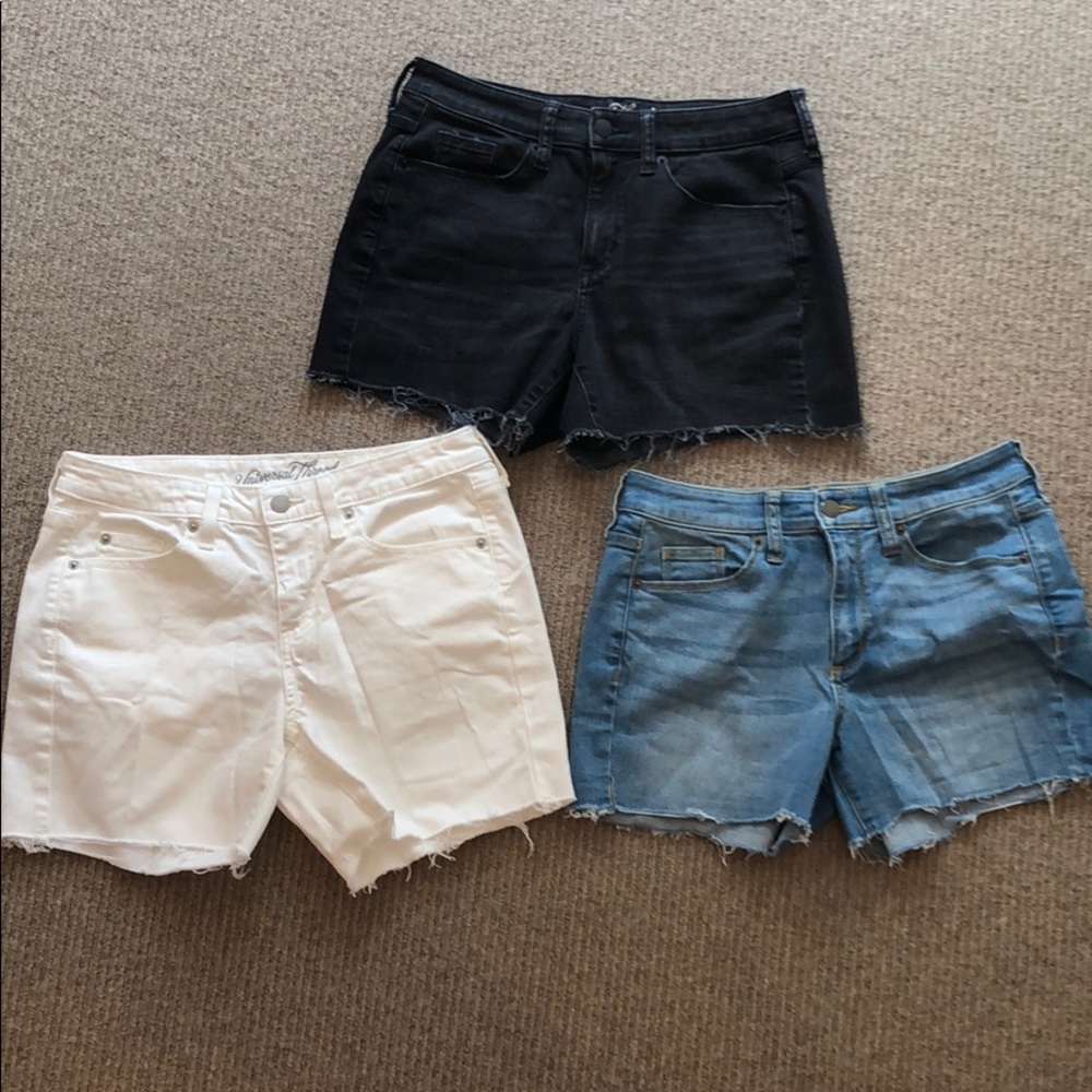 Universal Threads Jean Short Bundle - image 1